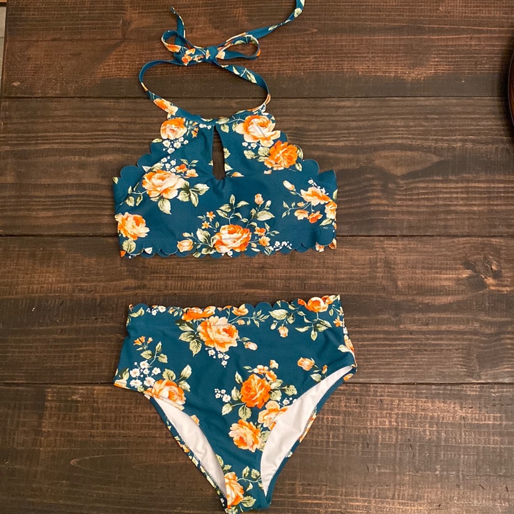 Cupshe Teal Floral Scalloped Halter High Rise Bikini